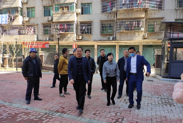 進賢縣副縣長舒丹蒞臨進賢縣基礎教育提升改造工程項目調(diào)研6003.jpg