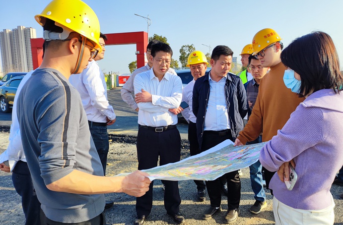 市政公用集團劉順保到朱橋東路項目、昌東三路項目、秦坊安置房項目調(diào)研
