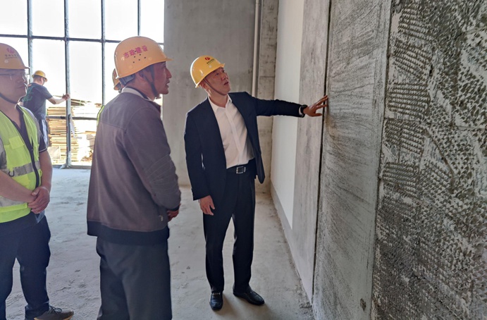 徐旭前往市政公用城三期項目、市政綠色建材科技產業(yè)園項目調研