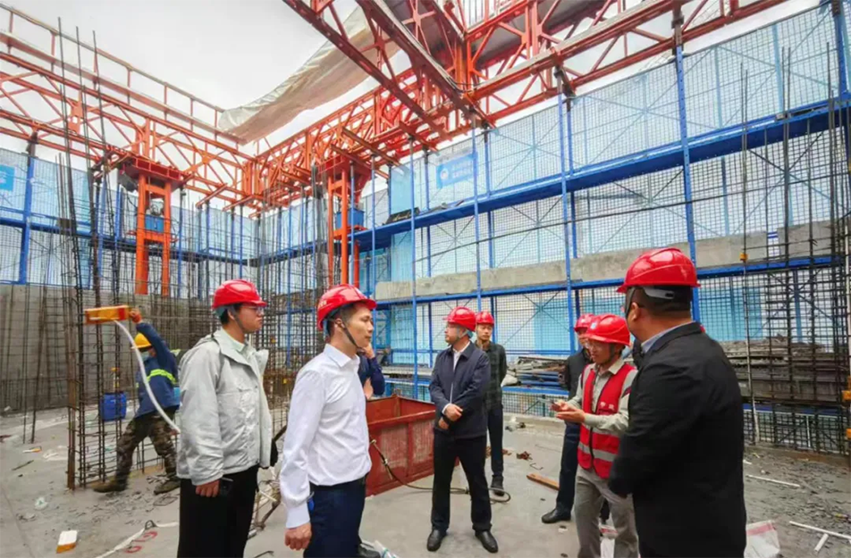 南昌市政建設集團有限公司開展江西金控數字金融創(chuàng)新產業(yè)園項目觀摩現場會